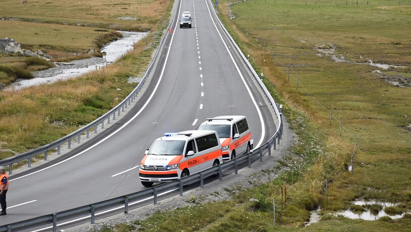 Der Töfffahrer fuhr in der Kurve aus noch ungeklärten Gründen gerade aus in die Leitplanke.