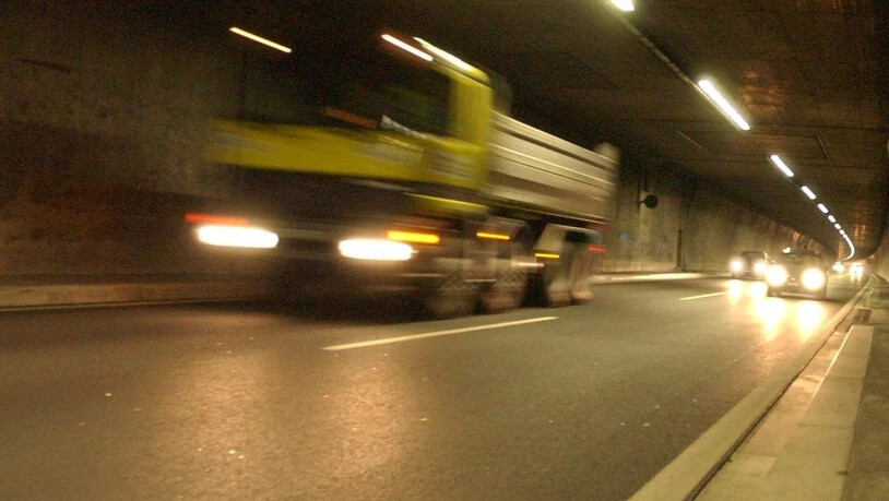 Der Kerenzerbergtunnel wird während einzelner Wochen wegen nächtlichen Arbeiten gesperrt.