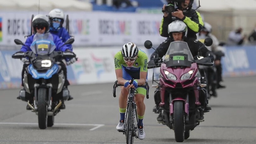 Ein Solovorstoss von Tadej Pogacar blieb unbelohnt. Der Tour-de-France-Sieger aus Slowenien wurde in der letzten von 9 Runden wieder eingeholt