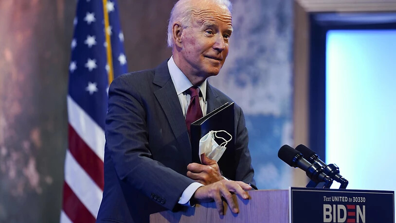 Joe Biden, demokratischer Bewerber um die Präsidentschaftskandidatur und ehemaliger US-Vizepräsident, hält im Queen Theater eine Rede. Foto: Andrew Harnik/AP/dpa