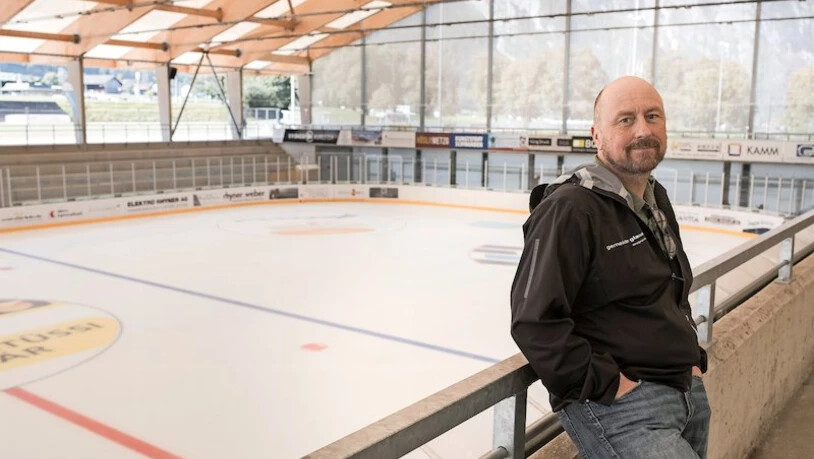 Das Eis ist bereit, das Schutzkonzept steht: Betriebsleiter Ruedi Tschudi kann die Wintersaison im Buchholz eröffnen. 