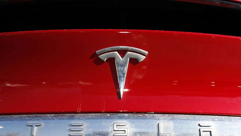 Tesla hat trotz der Coronakrise im dritten Quartal mehr Autos verkauft als je zuvor. (Symbolbild)