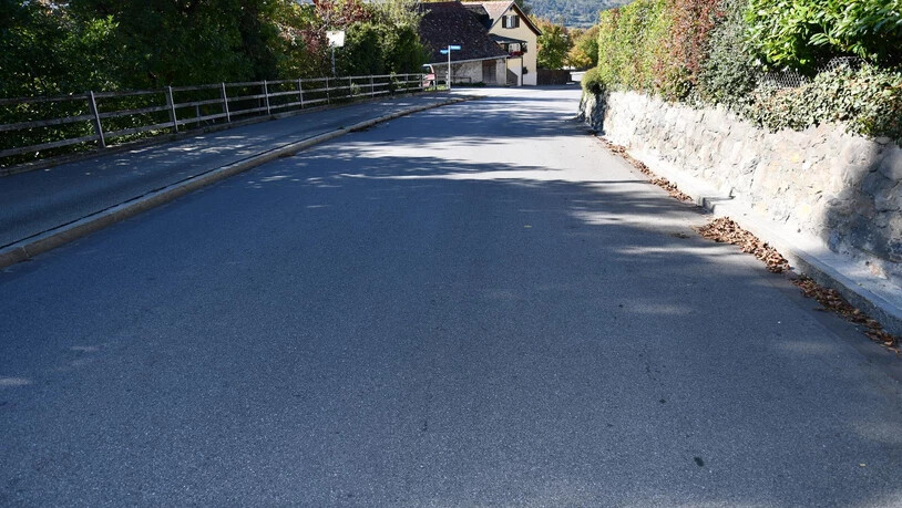 Hier, oberhalb des Marschlinswegs, stürzte der Velofahrer.