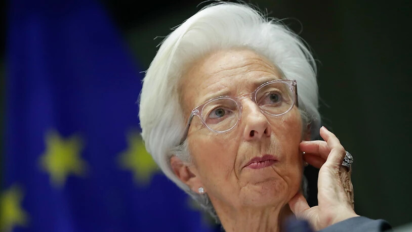 Abwarten statt hektisch neue Massnahmen beschliessen: Der Rat der Europäische Zentralbank (EZB) unter der Führung von Christine Lagarde hält an bisherigen Kurs fest. (Archivbild)