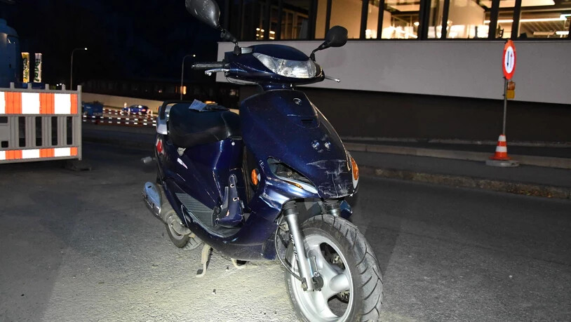 In Chur ereignete sich ein Unfall zwischen einem Auto und einem Roller. An beiden Fahrzeugen entstand Sachschaden.