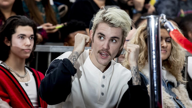 Der kanadische Sänger Justin Bieber kehrt mit einer besonderen Performance zur Preisgala der American Music Awards zurück. (Archivbild)