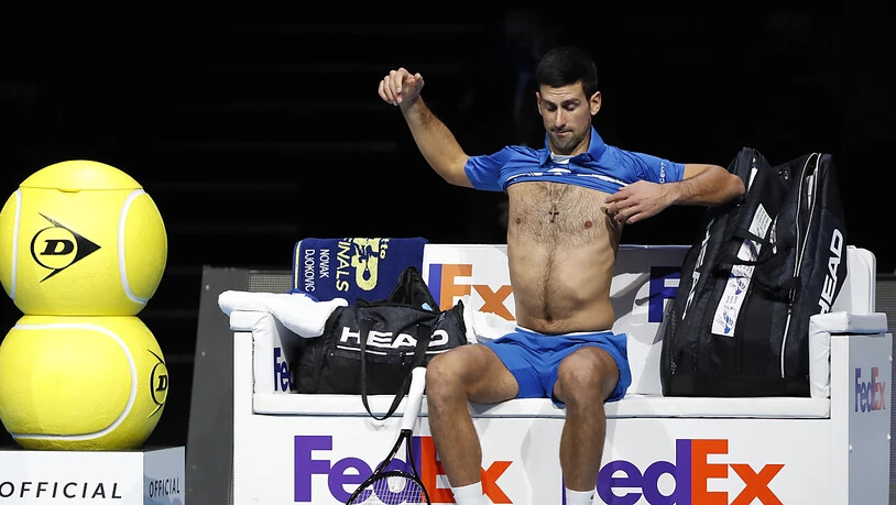 Ins Schwitzen gekommen, aber sicher in den Halbfinal eingezogen: Novak Djokovic