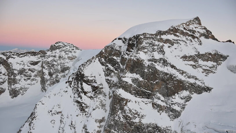 Augenzeugen alarmierten umgehend die Einsatzleitzentrale der Kantonspolizei Graubünden. 