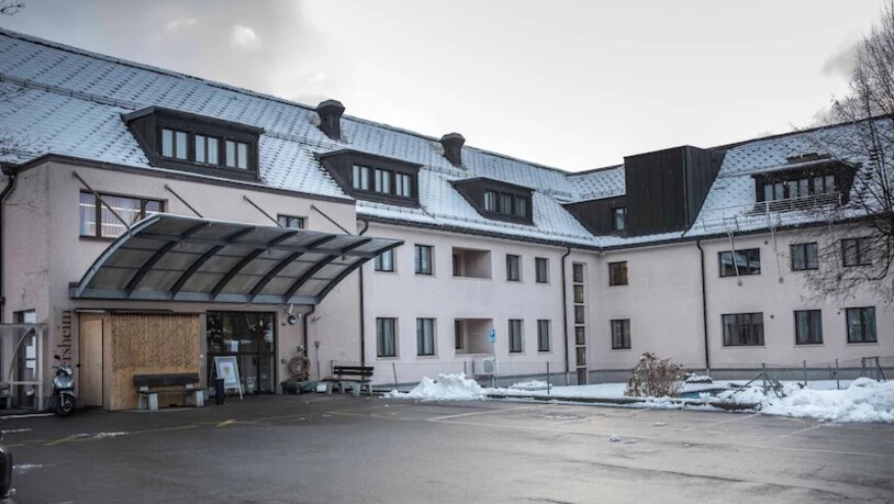 Kein Zutritt: Im Alterszentrum Schwanden sind Besuche wegen eines Corona-Ausbruchs derzeit untersagt.