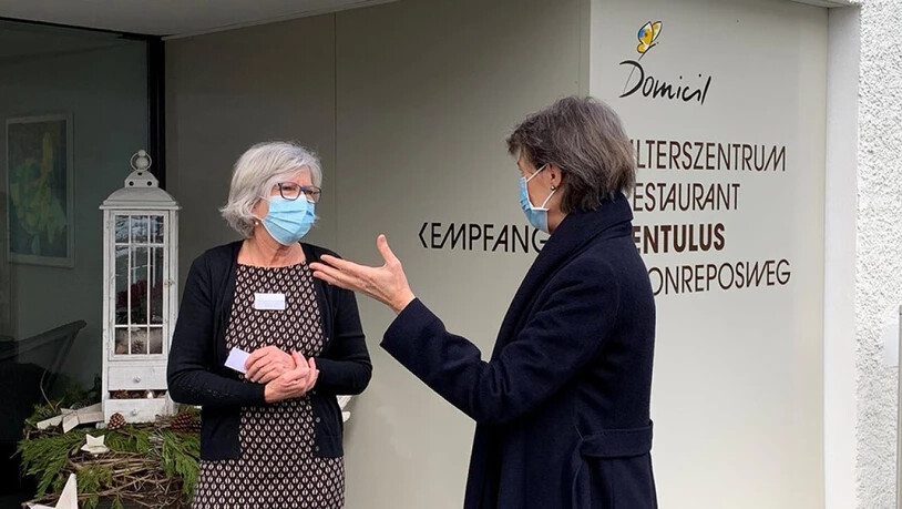 Simonetta Sommaruga hat am letzten Tag ihrer Amtszeit als Bundespräsidentin ein Altersheim in Bern besucht.