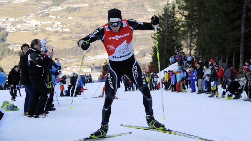 Dario Cologna wird oben bei der Alpe Cermis im Ziel der Tour de Ski einlaufen.