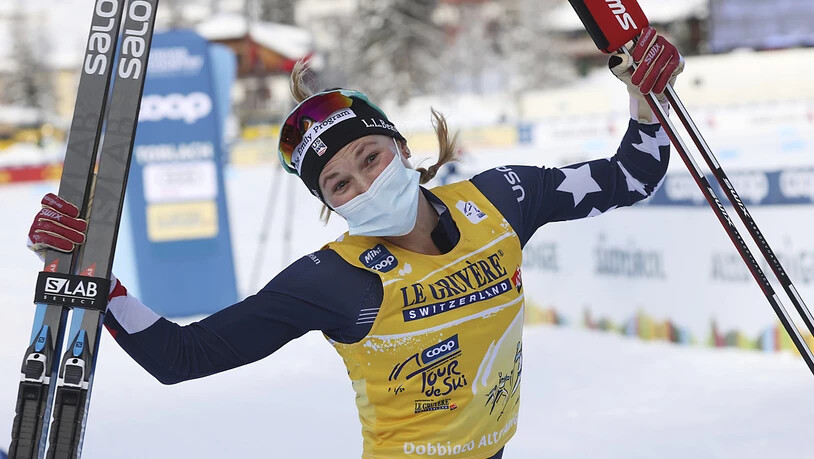 Jessie Diggins jubelt.