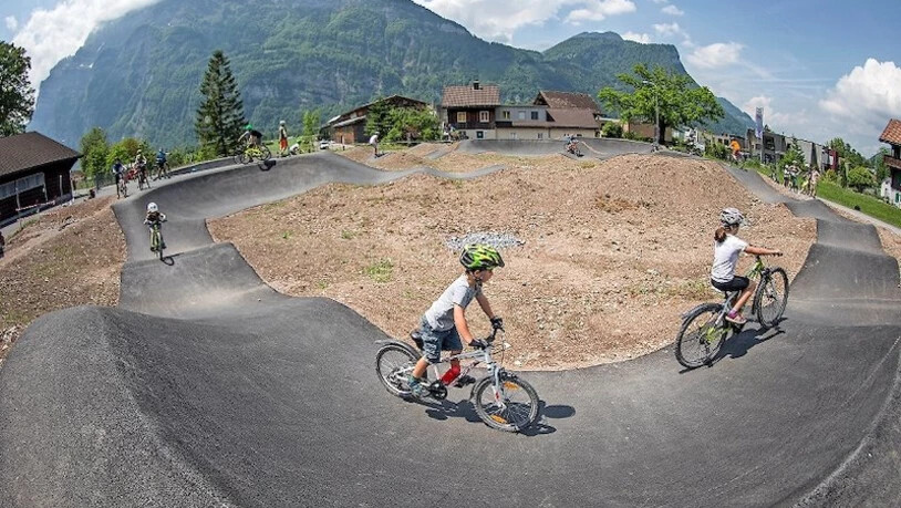 Für Einheimische und Feriengäste: Marion Weber und Werner Rhyner freuen sich auf das neue Freizeitangebot. Bilder Claudia Kock Marti