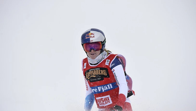 Fanny Smith fährt in Idre Fjäll zum 5. Mal im 6. Saisonrennen aufs Podest