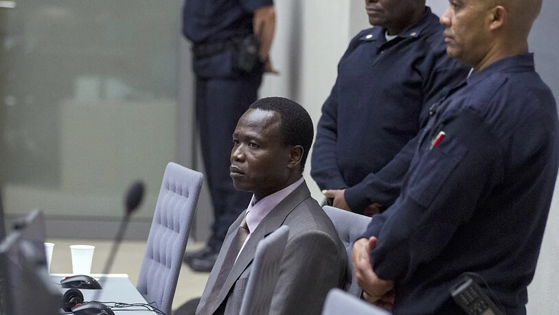 ARCHIV - Dominic Ongwen, Ex-Kommandant der berüchtigten «Lord's Resistance Army» LRA, werden Kriegsverbrechen und Verbrechen gegen die Menschlichkeit in 70 Fällen zur Last gelegt, die von 2002 bis 2004 im Norden Ugandas begangen wurden. Ongwen war selbst…