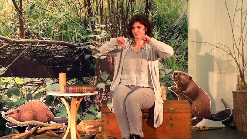 Märchenerzählerin wird zum Filmstar:  Im Naturzentrum Glarnerland wird aufgezeichnet, wie Märchenerzählerin Beatrix Künzli die Geschichte vom kleinen Biber erzählt. 