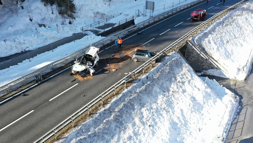 Die Polizei sucht Zeugen des Unfalls.