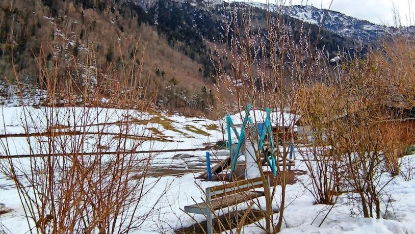 Besserung in Sicht: Sobald es Wetter und Jahreszeit zulassen, wird der Spielplatz Schmelen in Ennenda aufgewertet.