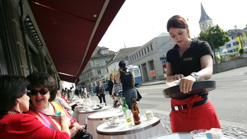Im ersten Quartal 2020, vor dem ersten Lockdown, haben drei von vier Studierenden in der Schweiz gejobbt - beispielsweise in der Gastronomie. Aber danach? (Symbolbild)