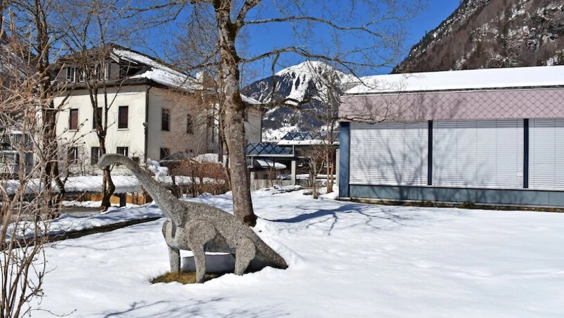 Schliessen oder sanieren? In Glarus Süd wirft der Gemeinderat erneut die Frage auf, ob das Oberstufenschulhaus Matt geschlossen werden soll.