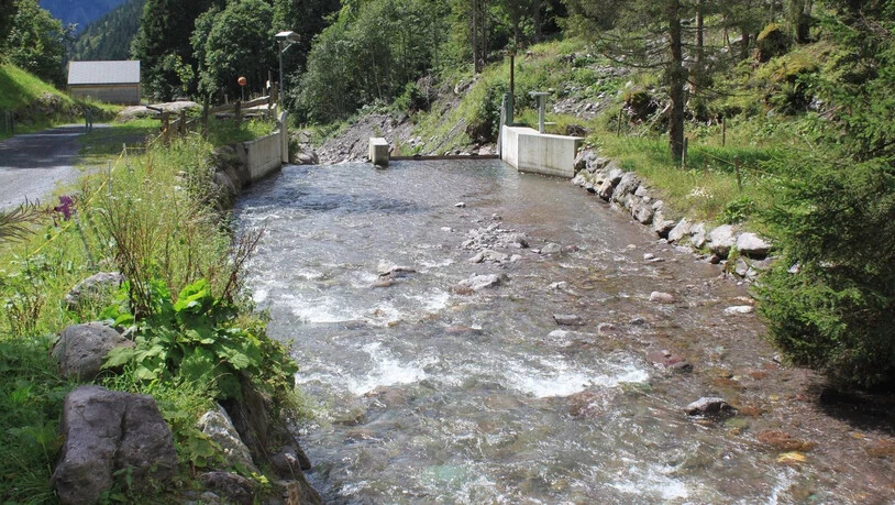 Das ehemalige Kraftwerk der Textil AG in Schwanden wurde Ende 2019 stillgelegt und das Gelände im Sommer 2020 renaturiert.