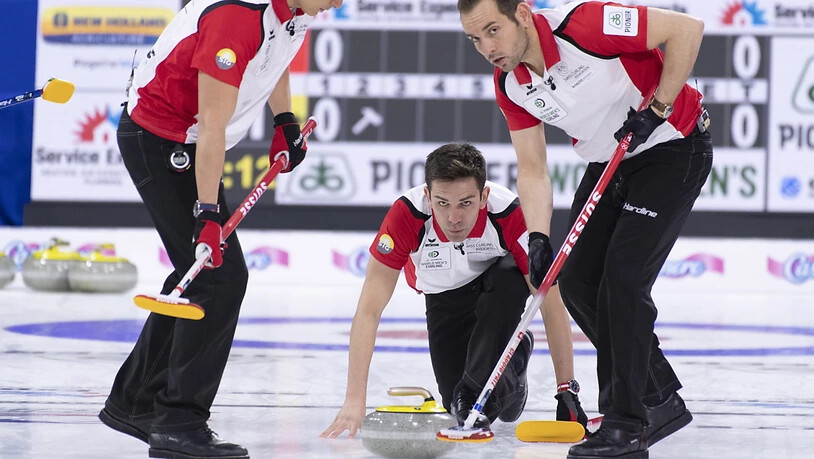 Die Genfer Curler um Skip Peter De Cruz (Mitte) steigen optimistisch in die WM in Calgary