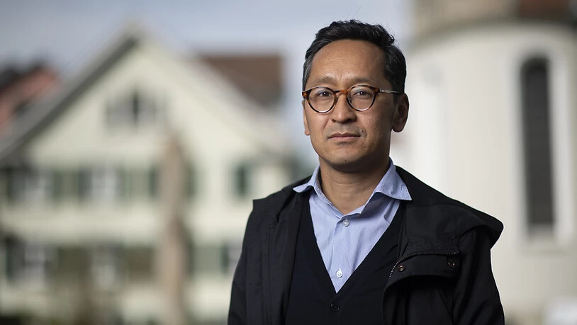 Der St. Galler SP-Politiker Chompel Balok setzt sich auch für die Rechte von tibetischen Sans-Papiers in der Schweiz ein. "Es braucht ein Entgegenkommen der kantonalen Behörden und des SEM", sagt der Sohn tibetischer Flüchtlinge.