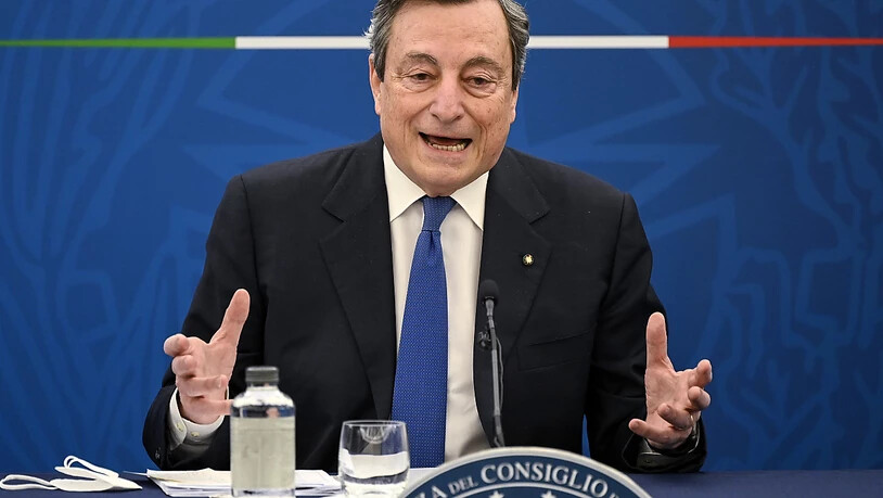 ARCHIV - Mario Draghi, Premierminister von Italien, spricht während einer Pressekonferenz in Rom. Foto: Riccardo Antimiani/Pool Ansa/AP/dpa