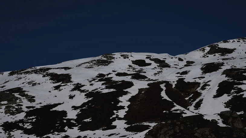 Der Skitourengänger befand sich auf der Abfahrt nach Tschuggen.