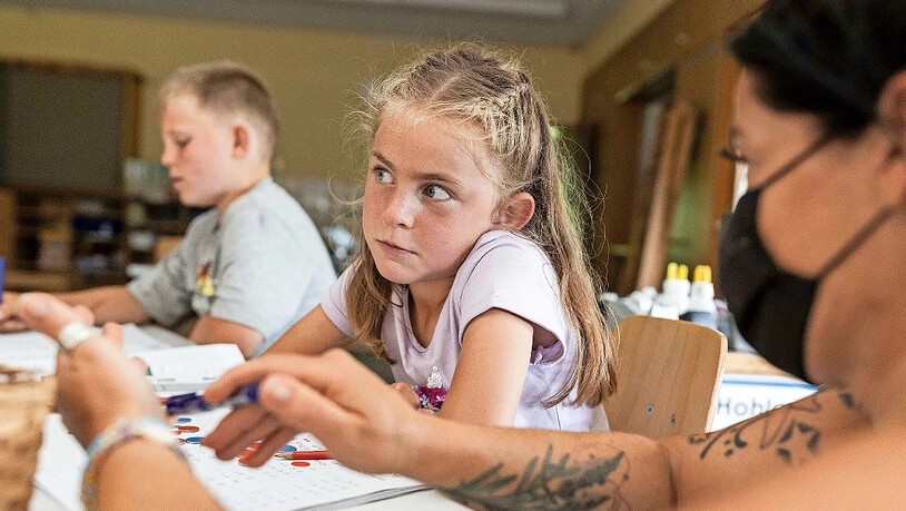 Ob Fussball oder Rechnen, draussen oder drinnen: «Hier ist es einfach schöner», sagt Marina Gallati, die jüngste Schülerin.