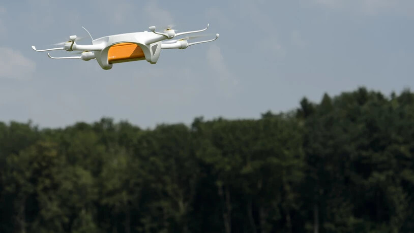 Geht es darum, einen Strecke mit einer Drohne möglichst schnell abzufliegen, waren menschliche Piloten bisher ungeschlagen. Ein Algorithmus der Uni Zürich soll das nun ändern. (Symbolbild)