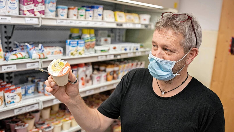 Explosive Joghurts: Sepp Gössi rät seinen Kunden, das Verfallsdatum zu überprüfen