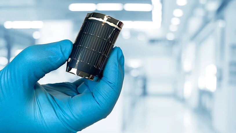 Biegsam und effizient wie noch nie: Empa-Forschende haben es geschafft, einen neuen Rekord bei Dünnschicht-Solarzellen aufzustellen. (Pressebild)