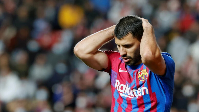Barcelonas Stürmer Sergio Agüero muss seine Karriere beenden