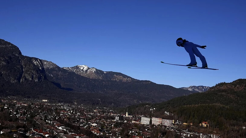 Der Wintersportort Garmisch-Partenkirchen präsentiert sich in Grün.