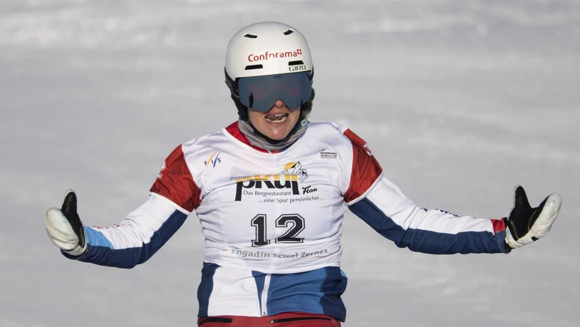 Sieg knapp verpasst: Julie Zogg hadert nach ihrer Zieldurchfahrt.