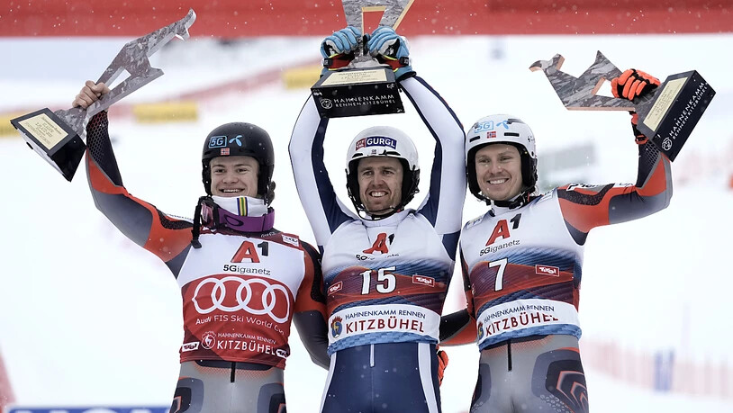 Die ersten drei des Slaloms in Kitzbühel (v.l.): Lucas Braathen, Dave Ryding, henrik Kristoffersen