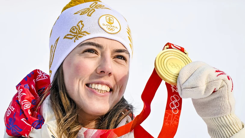 Slalom-Olympiasiegerin Petra Vlhova strahlt um die Wette