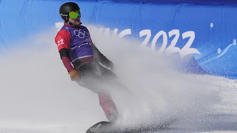 Für Kalle Koblet endet das Boardercross-Rennen mit einer Enttäuschung