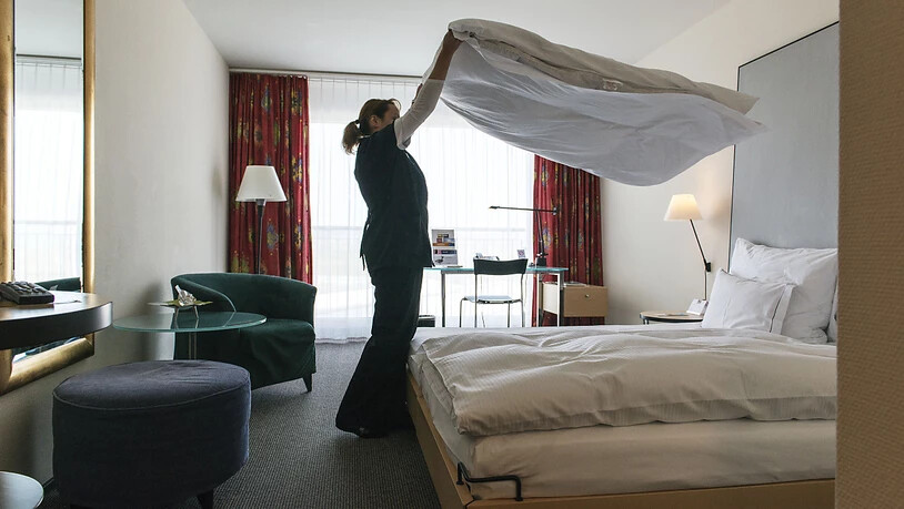In Schweizer Hotels sind die Übernachtungen im Januar gegenüber dem von Corona geprägten Vorjahr deutlich angestiegen. Allerdings liegen die Zahlen verglichen zum Vorkrisenniveau noch klar zurück.(Archivbild)