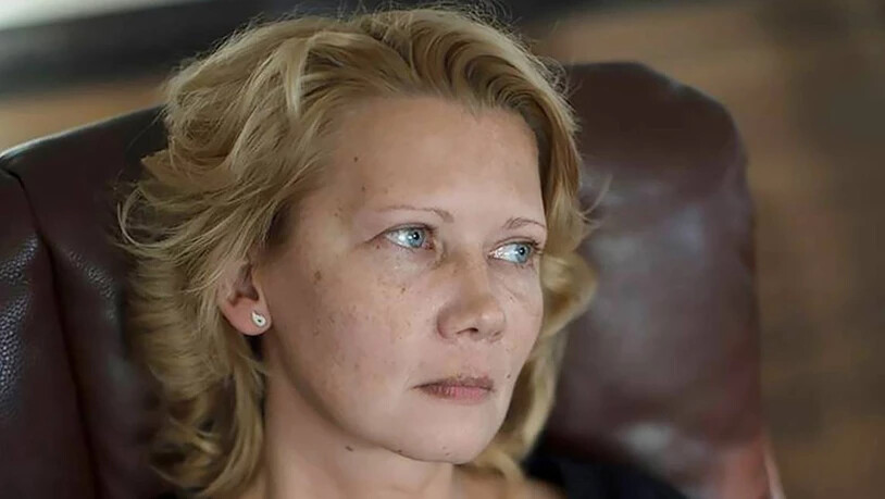 Für die Flüchtlinge im Einsatz: Die Ukrainerin Olga Vartanyan hilft, im Glarnerland die Sprachbarrieren zu überwinden. 