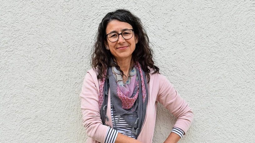 In Schwanden glücklich aufgewachsen: Rita Angelone schreibt seit Jahren über ihr Familien­leben als Italo-Schweizerin mit Glarner Wurzeln – neu auch in Buchform. 