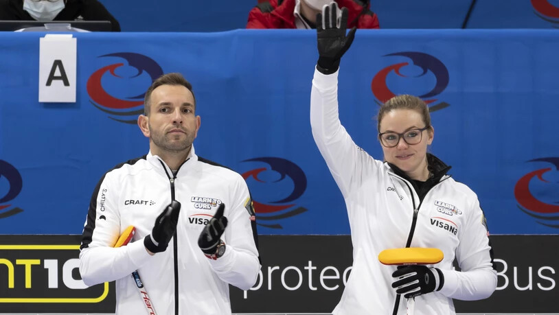 Sven Michel und Alina Pätz stellen sich dem Genfer Publikum vor