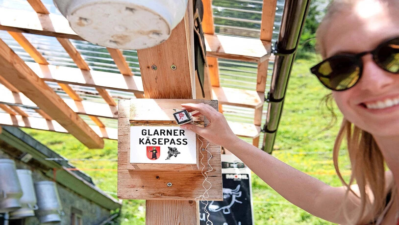 Orientierungslauf der anderen Art: Zum Beispiel auf der Alp Bösbächi kann man sich einen Stempel in den Käsepass drücken.