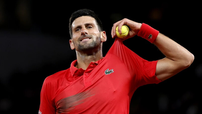 Novak Djokovic gibt in der ersten Night Session nur vier Games ab