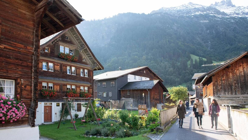 Neues Angebot: Genuss und Kultur werden auf dem Kulinarik-Trail durch das Dorf Elm miteinander verbunden.