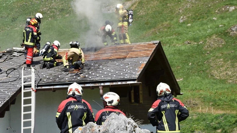 Im Einsatz: Die ausgerückte Feuerwehr Sursassiala konnte den Brand rasch  löschen.