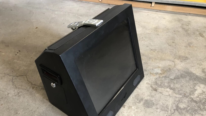 Sichergestellter Glücksspielautomat: Insgesamt wurden sieben solche Automaten in einem Churer Clublokal beschlagnahmt.
