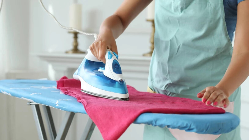 Stromfresser Bügeleisen: Haushaltsgeräte verbrauchen viel Strom.