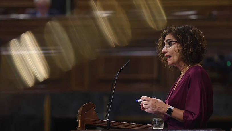 Die Finanzministerin, MarÌa Jes ̇s Montero, spricht w‰hrend einer Plenarsitzung des Abgeordnetenhauses am 22. September 2022 in Madrid (Spanien). Foto: Eduardo Parra/EUROPA PRESS/dpa